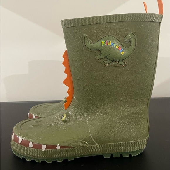 NWOT Kidorable Size 1 Super Cute Dinosaur Rain Boot 
Made Rubber
Cotton lining - Picture 2 of 5